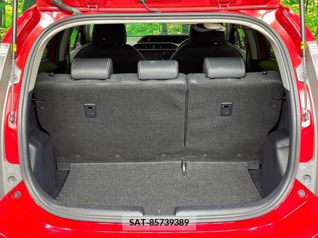 Toyota AQUA 2014-06 378145-10