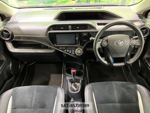 Toyota AQUA 2014-06 378145-1