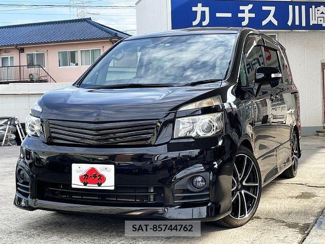 Toyota VOXY 2011-07 370470-0