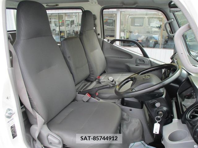 Hino DUTRO 2016-09 267792-13