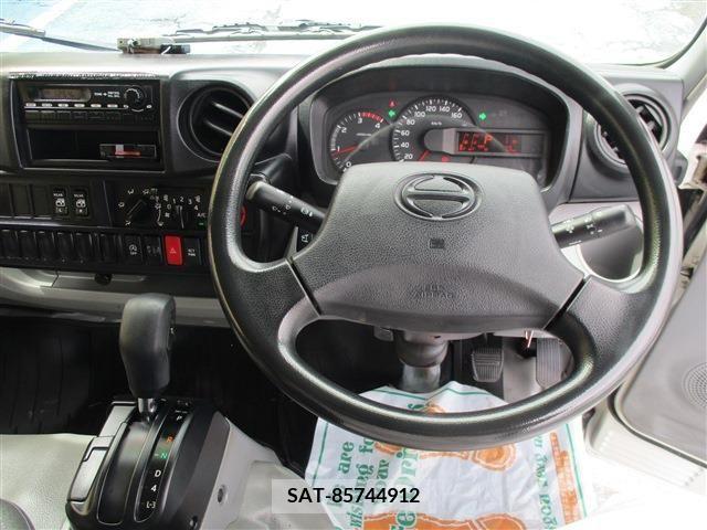 Hino DUTRO 2016-09 267792-9