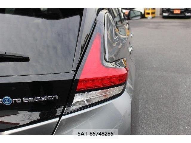 Nissan LEAF 2017-12 352529-11