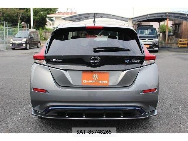 Nissan LEAF 2017-12 352529-8