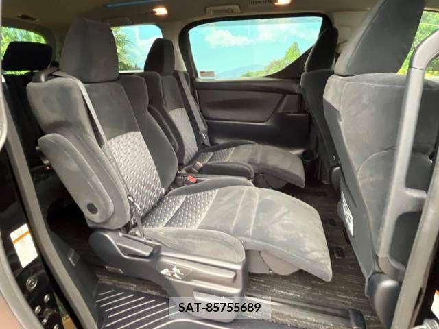 Toyota VELLFIRE 2015-05 369712-9