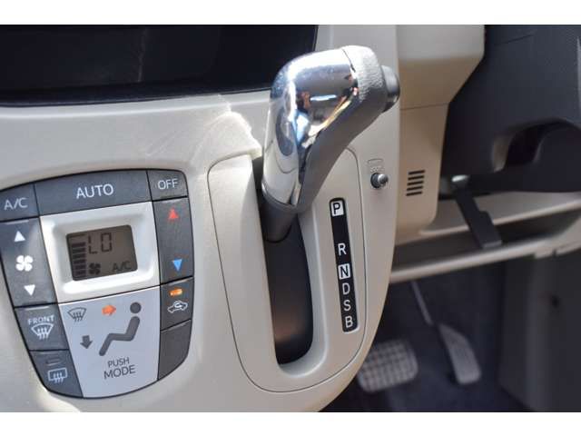 Daihatsu MOVE 2013-05 6567-8