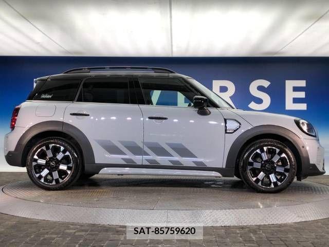 Bmw MINI 2023-04 348318-19