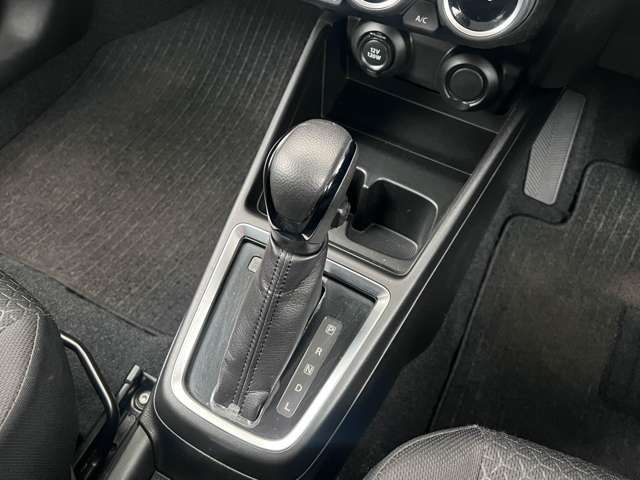 Suzuki SWIFT 2017-05 25458-14