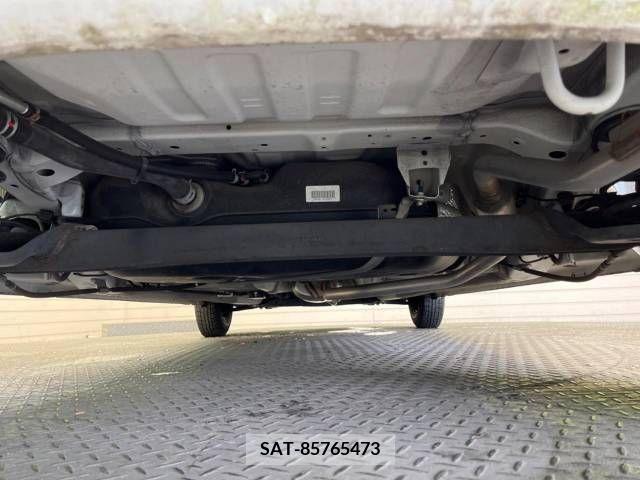 Suzuki ALTO 2019-03 305108-17