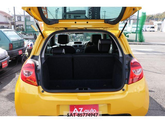 Renault LUTECIA 2010-11 218551-14