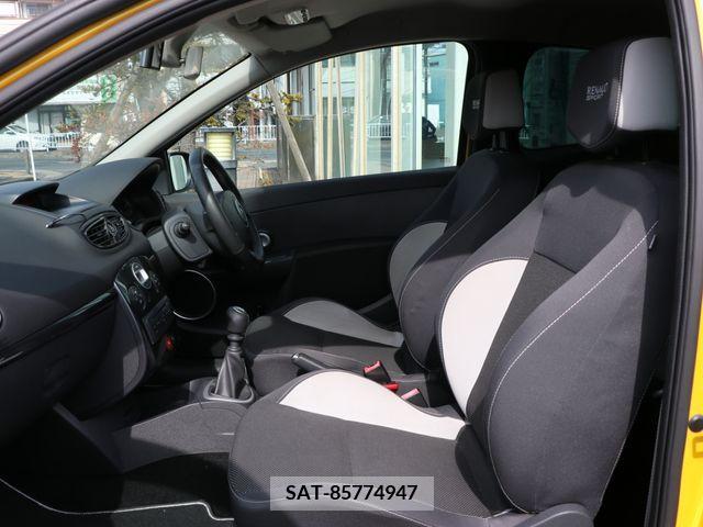 Renault LUTECIA 2010-11 218551-7