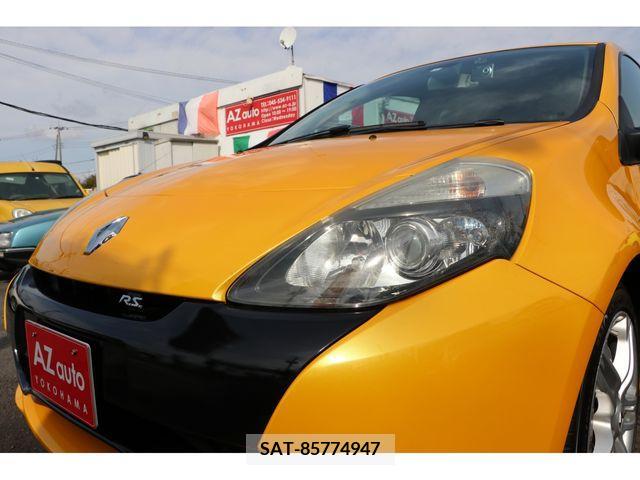 Renault LUTECIA 2010-11 218551-18