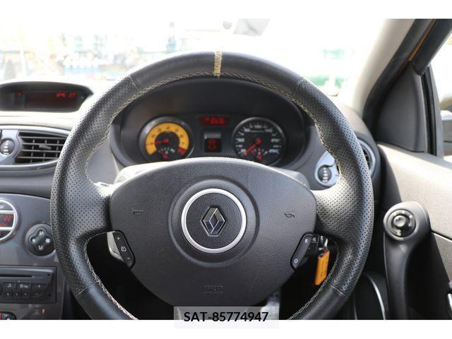 Renault LUTECIA 2010-11 218551-1