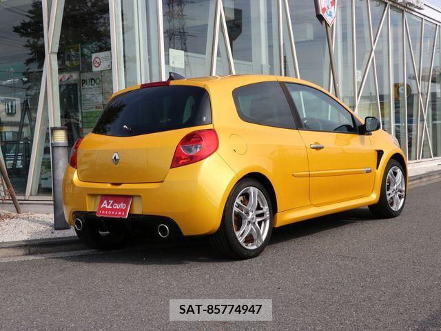 Renault LUTECIA 2010-11 218551-2