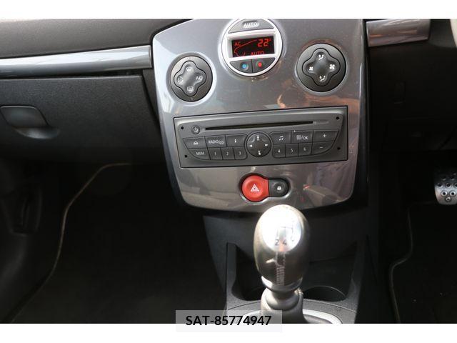 Renault LUTECIA 2010-11 218551-3