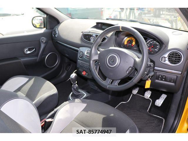 Renault LUTECIA 2010-11 218551-12