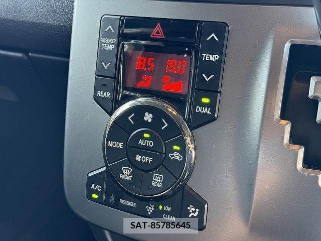 Toyota VOXY 2012-10 370314-7