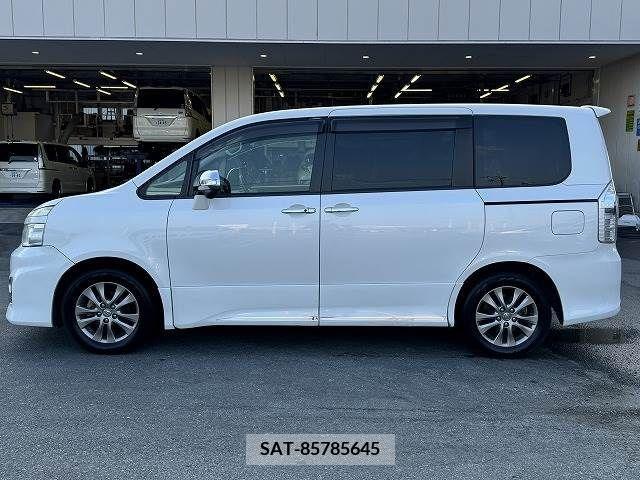 Toyota VOXY 2012-10 370314-15