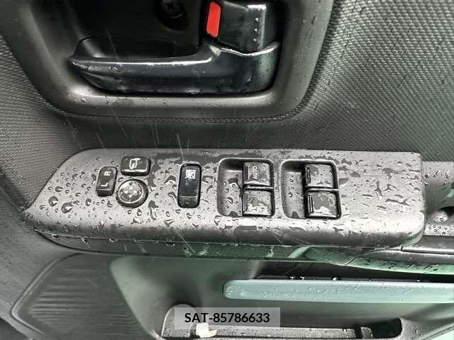 Suzuki SPACIA 2022-09 329670-12