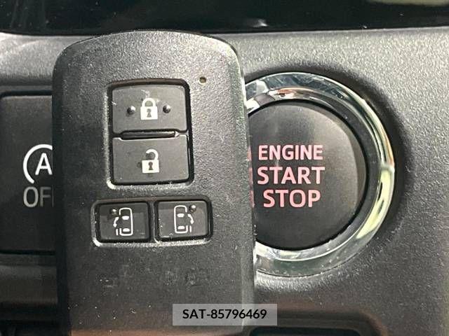 Toyota VOXY 2018-01 321559-5
