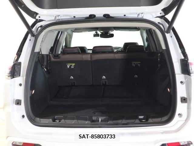 Jeep COMMANDER 2023-01 384075-26