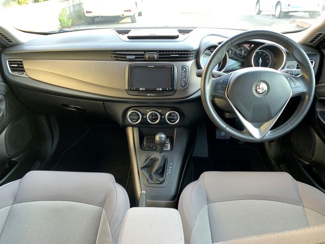 ALFA ROMEO GIULIETTA 2015-03 193948-1
