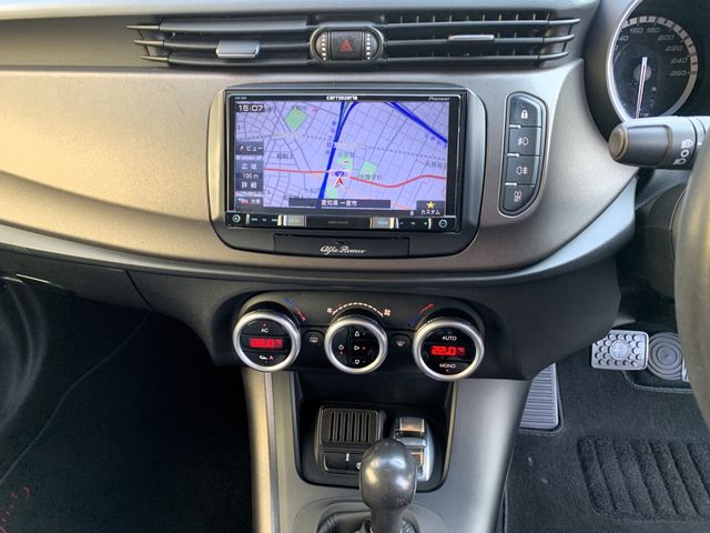ALFA ROMEO GIULIETTA 2015-03 193948-7