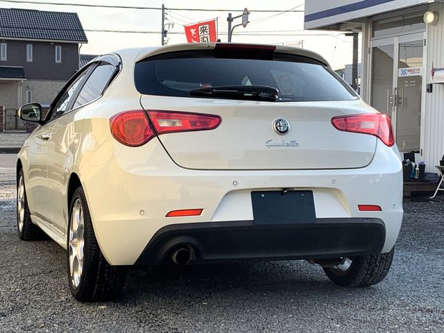 ALFA ROMEO GIULIETTA 2015-03 193948-2