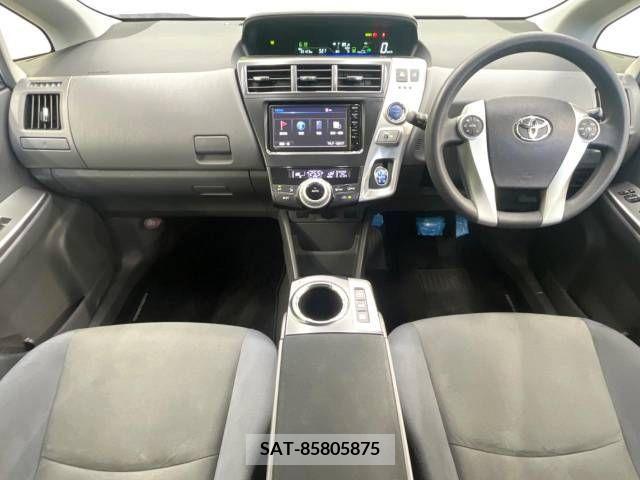 Toyota PRIUS ALPHA 2014-10 322189-1