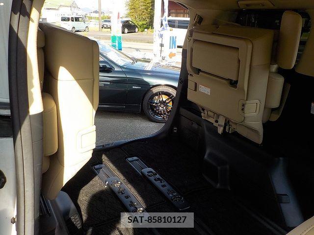 Toyota ALPHARD 2018-10 258993-19