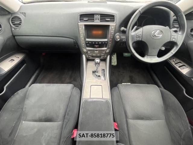 Lexus IS 2009-04 304418-1