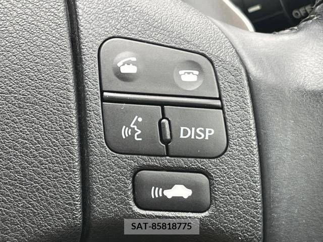 Lexus IS 2009-04 304418-4