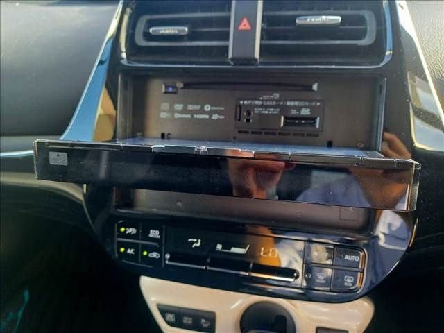 Toyota PRIUS 2016-05 12727-8
