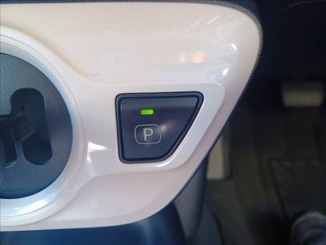 Toyota PRIUS 2016-05 12727-12