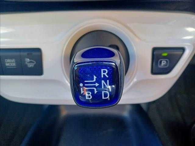 Toyota PRIUS 2016-05 12727-11