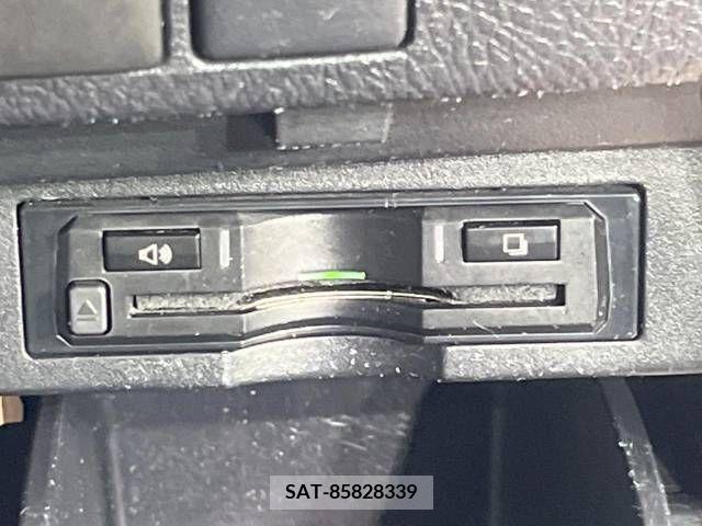 Toyota ALPHARD 2016-10 258858-8
