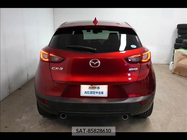 Mazda CX-3 2017-09 295514-2