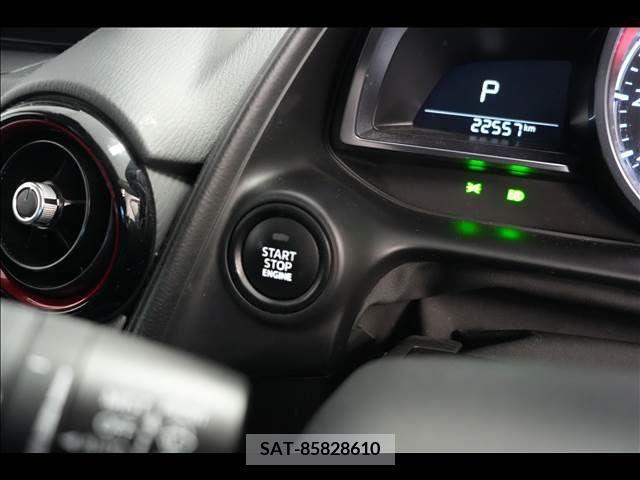 Mazda CX-3 2017-09 295514-17