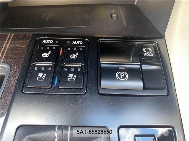 Lexus RX 2020-05 304840-9