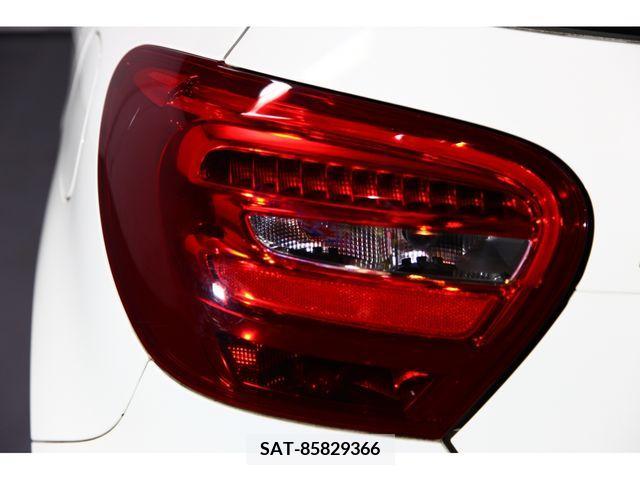 Mercedes Benz A-CLASS 2016-01 221805-14