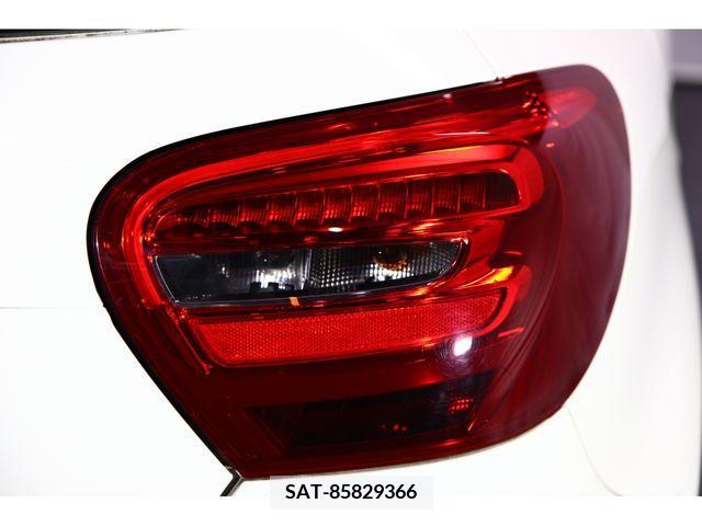 Mercedes Benz A-CLASS 2016-01 221805-15