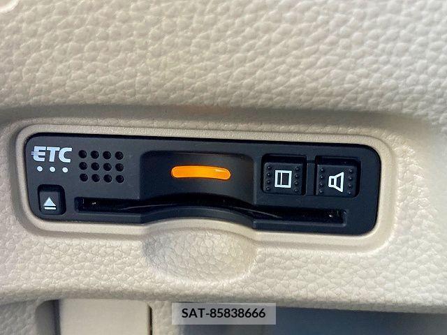 Honda N BOX 2018-04 278584-5