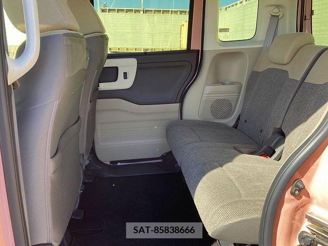 Honda N BOX 2018-04 278584-9