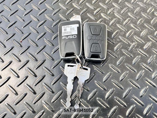 Mitsubishi CANTER 2023-03 242419-21
