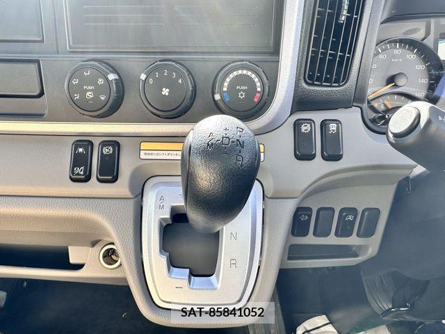 Mitsubishi CANTER 2023-03 242419-24