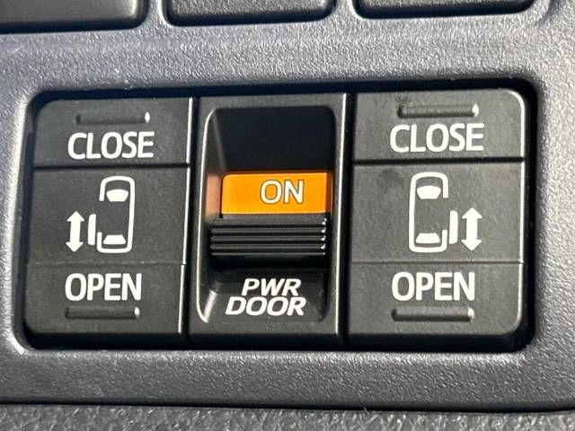 Toyota VOXY 2016-10 24856-5