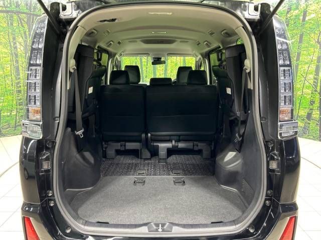 Toyota VOXY 2016-10 24856-10