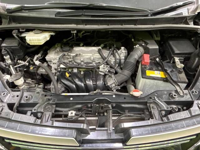 Toyota VOXY 2016-10 24856-18