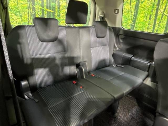Toyota VOXY 2016-10 24856-9