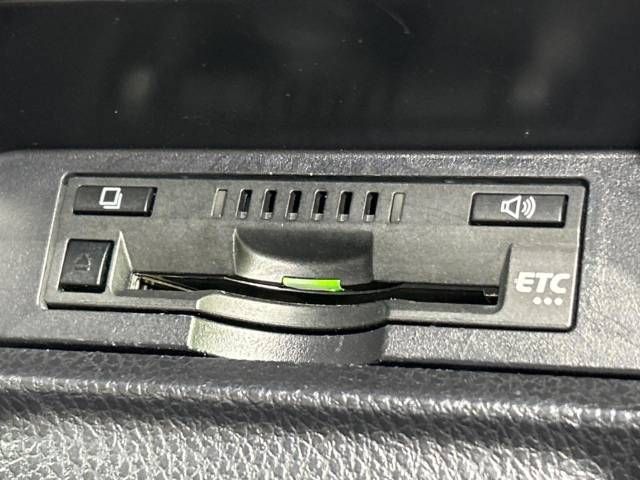 Toyota VOXY 2016-10 24856-6