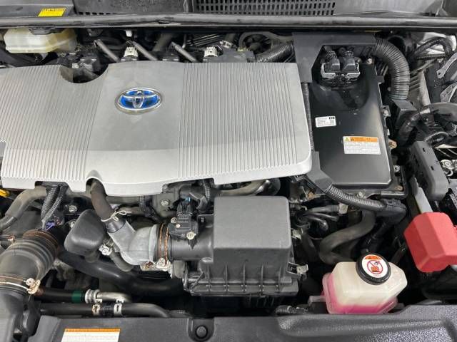 Toyota PRIUS 2017-05 19513-18